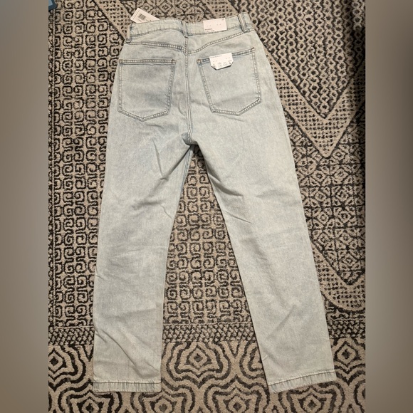 NWT WeWoreWhat Light Distressed Straight Jeans - Picture 2 of 5